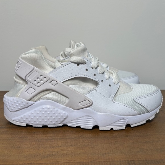 Nike Other - Nike Air Huarache Sneakers White & Pure Platinum 654275-110 Size 4Y / 5.5 Women